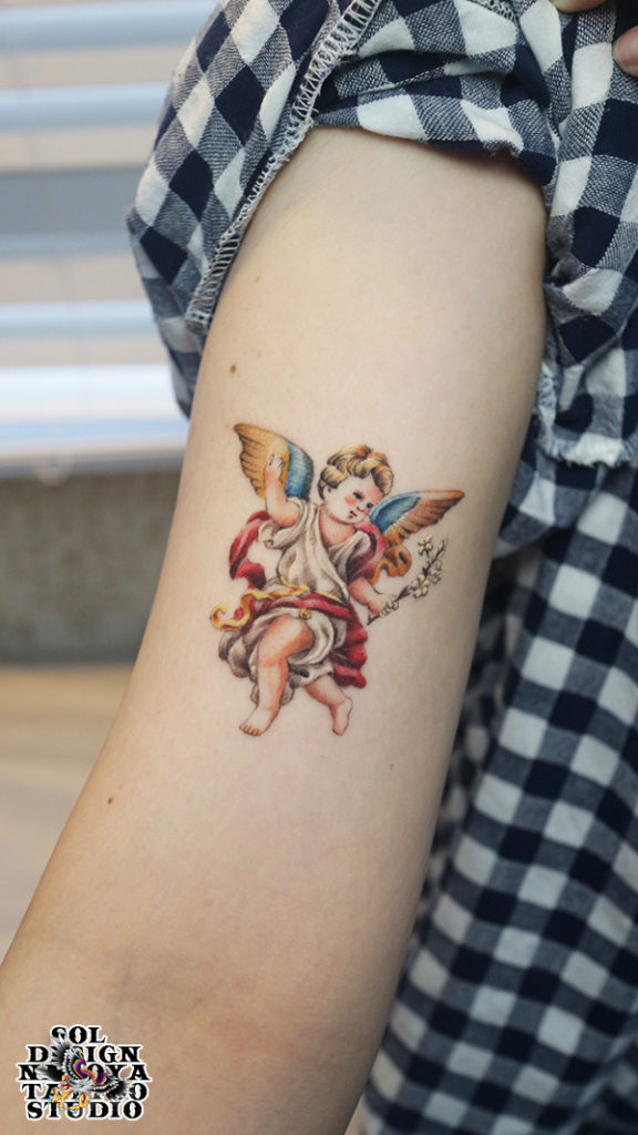 名古屋　タトゥー　女性